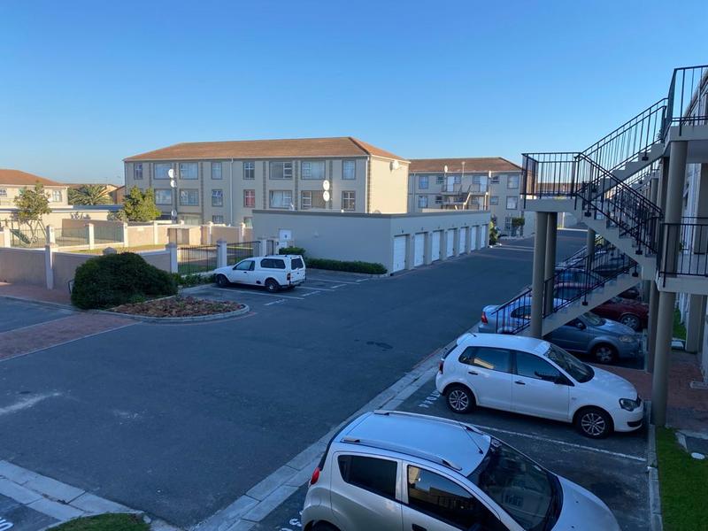 2 Bedroom Property for Sale in Guldenland Western Cape